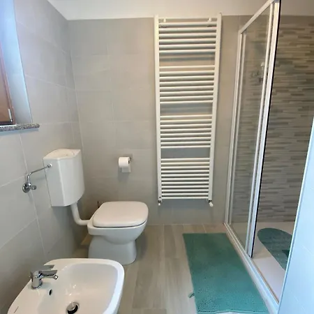 Corte 22 E Gæstehus Borgomanero