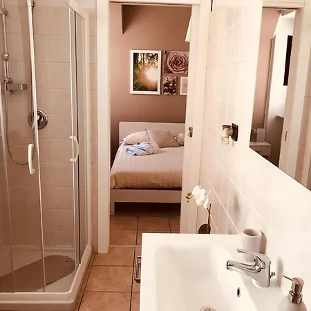 Corte 22 E Gæstehus Borgomanero